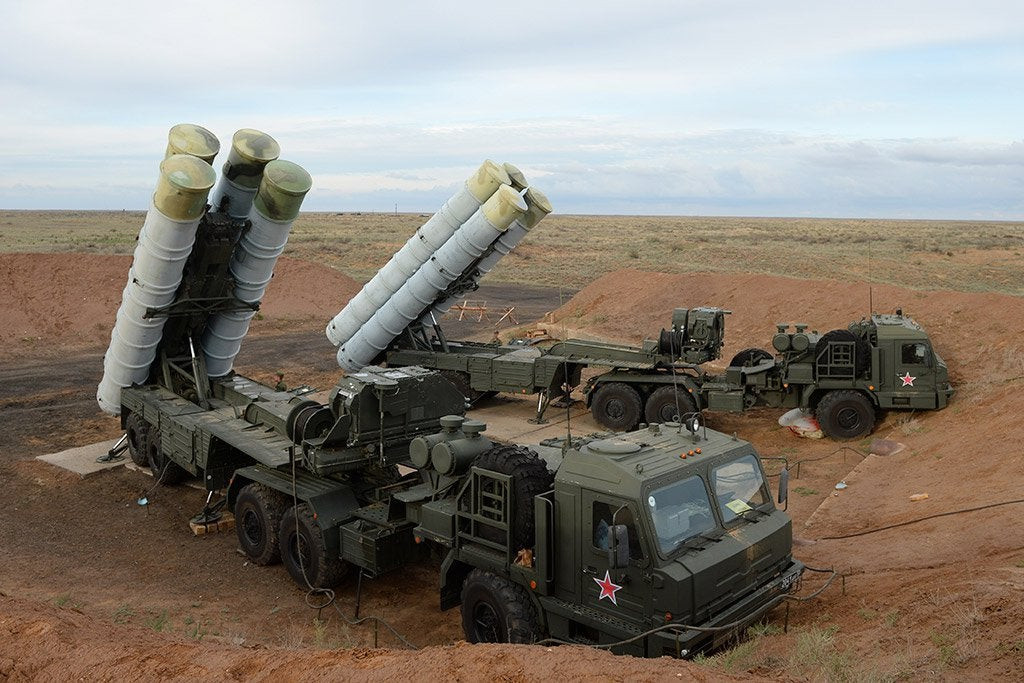 “Καιγόμαστε να πάρουμε S-400 – Φτάνει η ώρα της πολιτικής απόφασης” λέει ο Τούρκος υπουργός Άμυνας
